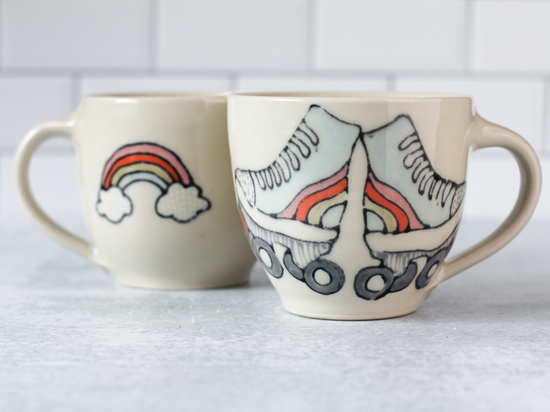 Roller skates - Cozy Mug - Inner Rainbow